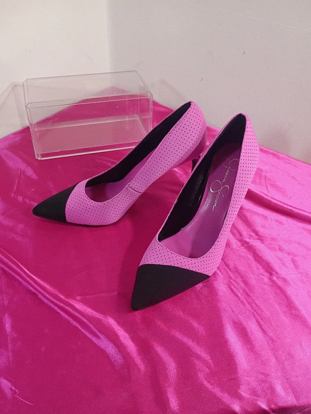 Jessica Simpson Women's SZ 9M Bright Pink and Black Perforated Stiletto Heel .